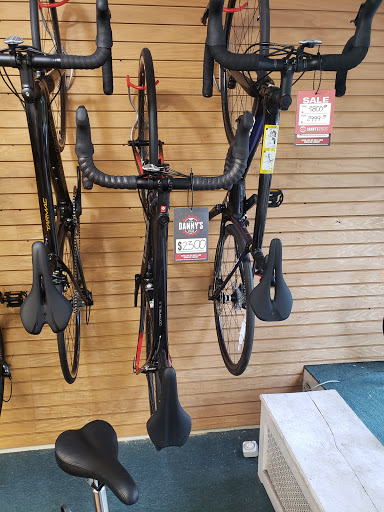 Bicycle Store «Pelham Bicycle Center», reviews and photos, 109 Wolfs Ln, Pelham, NY 10803, USA