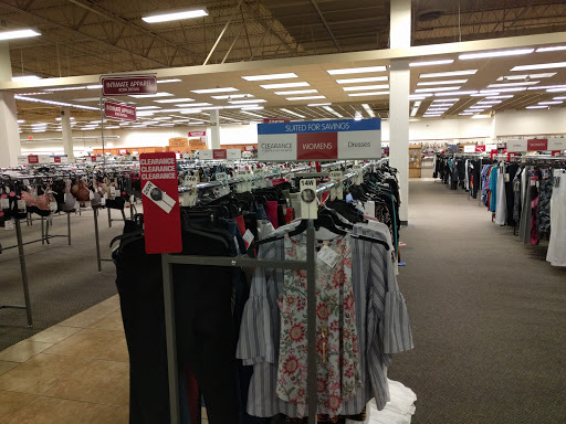 Clothing Store «Burlington Coat Factory», reviews and photos, 1555 S Lake St, Mundelein, IL 60060, USA
