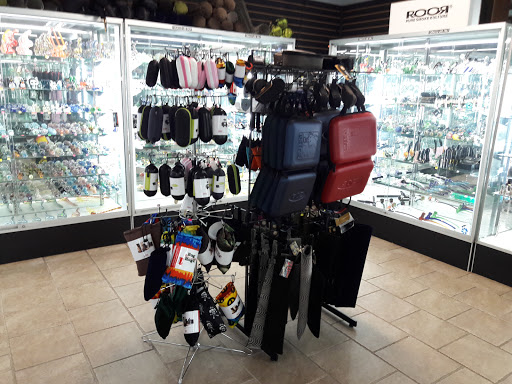 Tobacco Shop «Gotham Smoke & Novelty Shop», reviews and photos, 681 E Jericho Turnpike, Huntington Station, NY 11746, USA