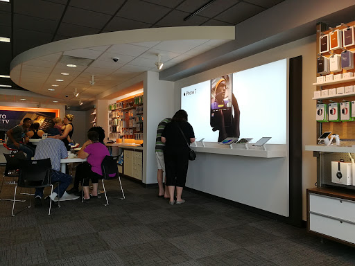 Cell Phone Store «AT&T», reviews and photos, 303 Sawdust Rd, The Woodlands, TX 77380, USA