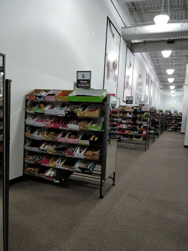 Shoe Store «DSW Designer Shoe Warehouse», reviews and photos, 6905 Mills Civic Pkwy, West Des Moines, IA 50266, USA
