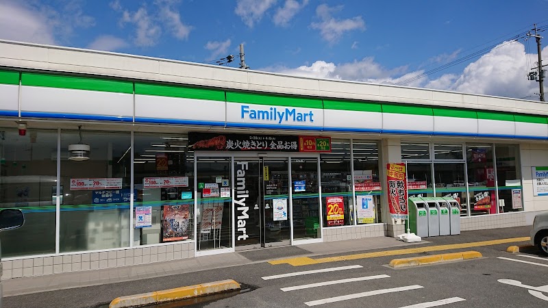 ファミリーマート 亀岡千代川店