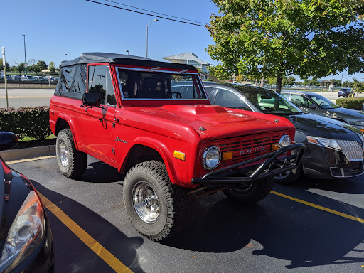 Auto Repair Shop «Dakota K Auto Repair & Tire Center», reviews and photos, 1804 W Northwest Hwy, Arlington Heights, IL 60004, USA