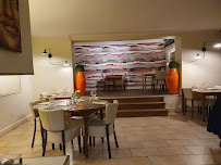 Atmosphère du Restaurant La Grignotine à Pommiers - n°12