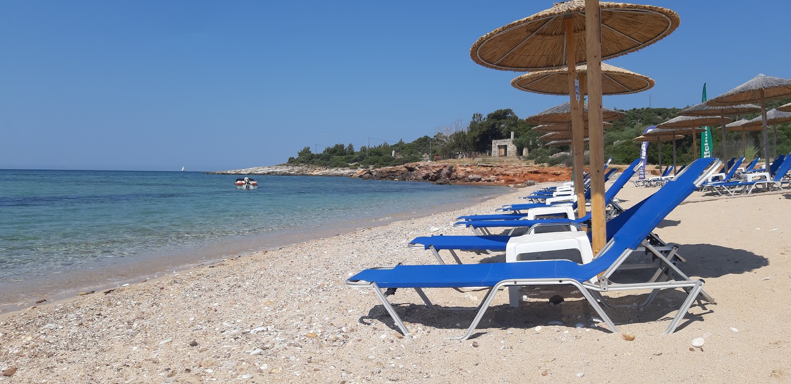 Astrida beach photo #8