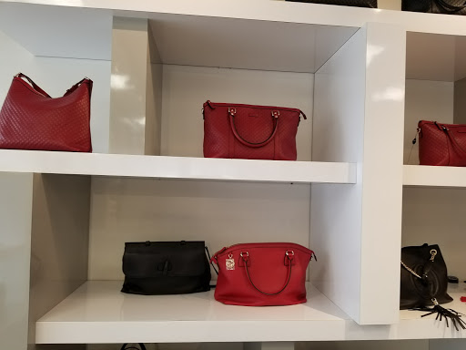 Boutique «Gucci Outlet», reviews and photos, 50 Hartz Way, Secaucus, NJ 07094, USA