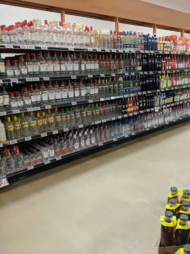 State Liquor Store «NH Liquor & Wine Outlet», reviews and photos, 92 Cluff Crossing Rd, Salem, NH 03079, USA