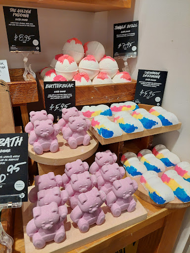 Cosmetics Store «LUSH Cosmetics», reviews and photos, 4502 S Steele St, Tacoma, WA 98409, USA