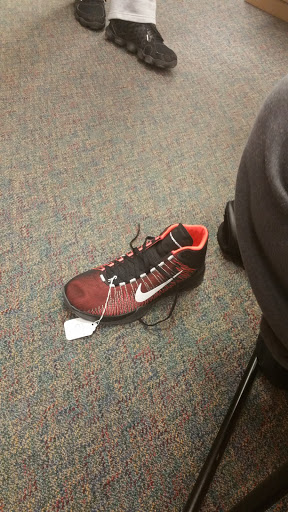 Shoe Store «Shoe Carnival», reviews and photos, 3408 S Glenstone Ave, Springfield, MO 65804, USA