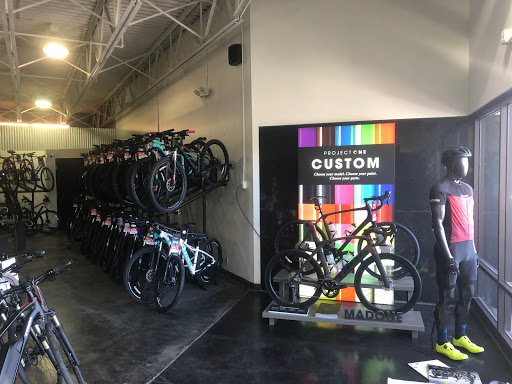 Bicycle Store «Trek Bicycle Store of Omaha (Midtown)», reviews and photos, 7214 Jones St, Omaha, NE 68114, USA