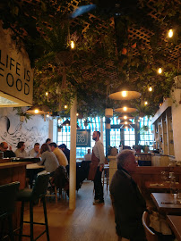 Atmosphère du Restaurant méditerranéen Marso & co à Paris - n°10