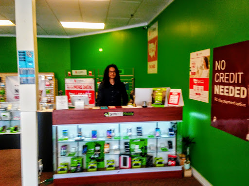 Cell Phone Store «Tracfone Wireless Exclusive Store (Cellphone Repair- iPhone Repair- Screen Repair)», reviews and photos, 10812 SE Oak St b, Portland, OR 97222, USA