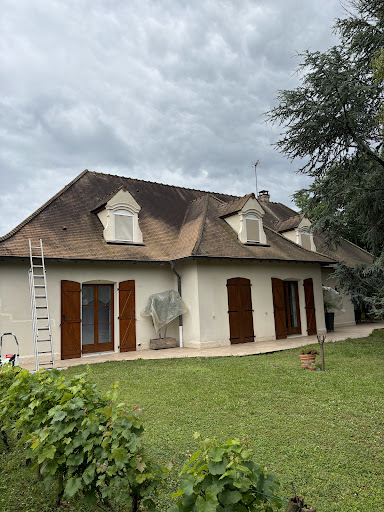 Image de l'entreprise AC Rénovation - Nettoyage Toiture Ravalement de Façade Pose de gouttières Peinture Démoussage