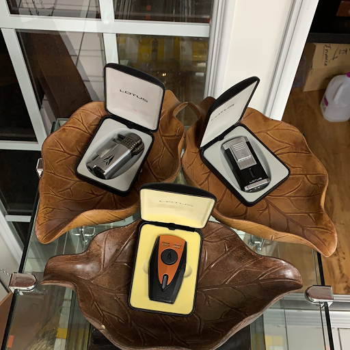 Tobacco Shop «Tobacco Palace & Vape Shop Gainesville», reviews and photos, 235 Pearl Nix Pkwy #2, Gainesville, GA 30501, USA