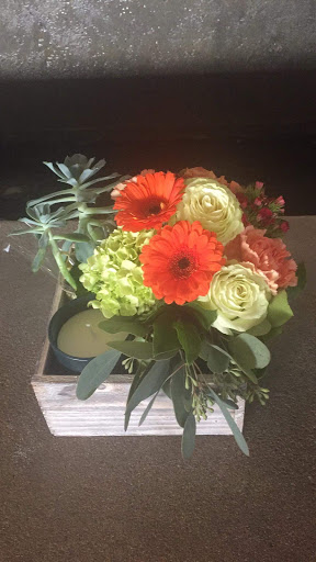 Florist «LUSH BOUQUET Flowers Downtown Phoenix», reviews and photos, 201 N Central Ave, Phoenix, AZ 85004, USA