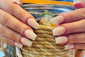 Top nails beauty&more