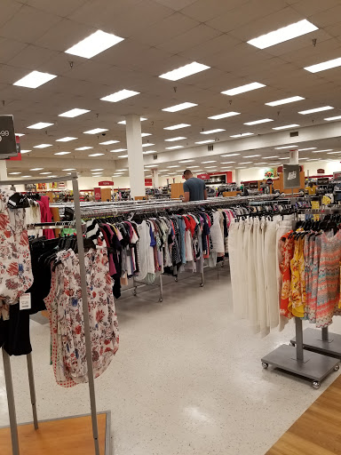 Department Store «T.J. Maxx», reviews and photos, 1200 N University Dr, Coral Springs, FL 33071, USA