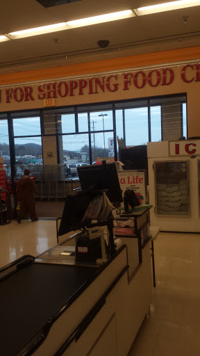 Supermarket «Food City», reviews and photos, 1130 S Roane St, Harriman, TN 37748, USA