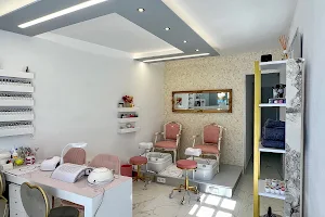 Freya Beauty Salon Massage & Nails Santorini image