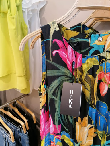 Dika Nice Vêtements pour femmes modernes et élégantes