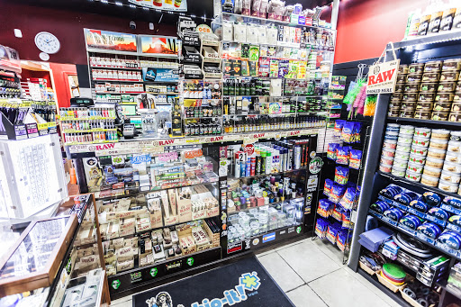 Vaporizer Store «Happy Rock Smoke Shop», reviews and photos, 334 NE 72nd St, Kansas City, MO 64118, USA