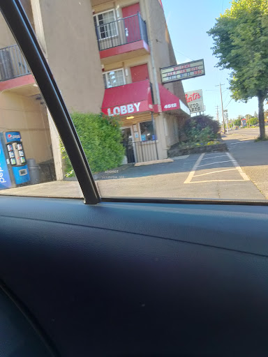 Supermarket «Walmart Neighborhood Market», reviews and photos, 15600 SE McLoughlin Blvd, Milwaukie, OR 97267, USA