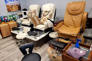 La Tang Nail Salon image