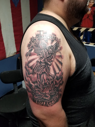 Tattoo Shop «Drop Dead Tattoo LLC», reviews and photos, 39065 Center Ridge Rd, North Ridgeville, OH 44039, USA