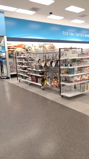 Clothing Store «Ross Dress for Less», reviews and photos, 2113 N Prospect Ave, Champaign, IL 61822, USA
