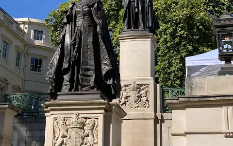King George VI & Queen Elizabeth Memorial image