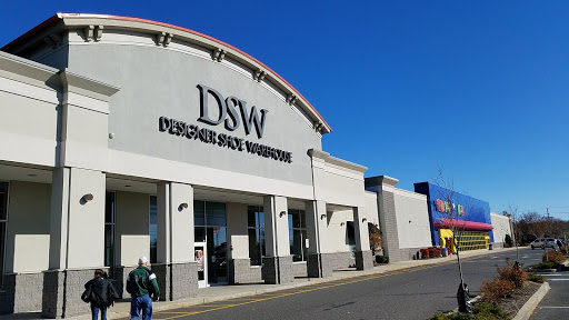 DSW Designer Shoe Warehouse, 135 NJ-35, Eatontown, NJ 07724, USA, 