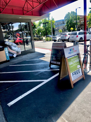 Pet Supply Store «Pet Food Express», reviews and photos, 6398 Telegraph Ave, Oakland, CA 94609, USA