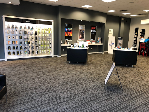 Cell Phone Store «Verizon Authorized Retailer, TCC», reviews and photos, 42 N West End Blvd, Quakertown, PA 18951, USA