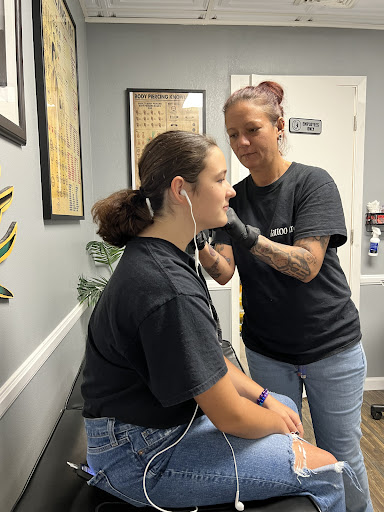 Tattoo Shop «Unlimited Mind Tattoo», reviews and photos, 1121 Texas Ave, Texas City, TX 77590, USA