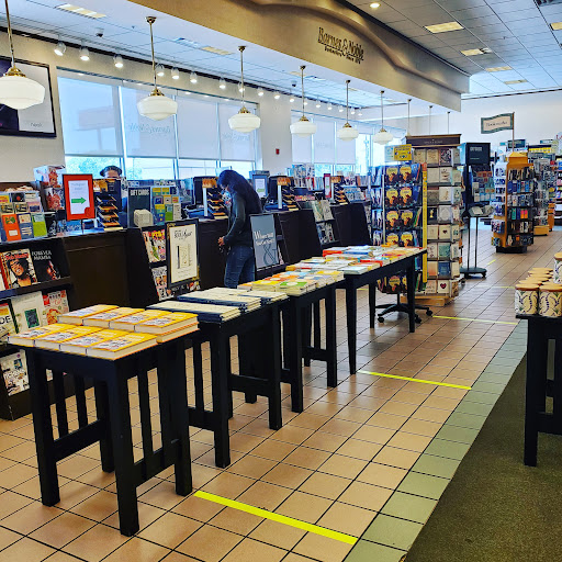 Book Store «Barnes & Noble Booksellers Ingram Festival», reviews and photos, 6065 NW Loop 410 #185, San Antonio, TX 78238, USA