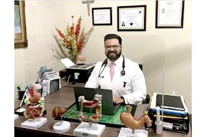 Gastroenterologo Nic. Dr. Mauricio Oviedo Maglione image