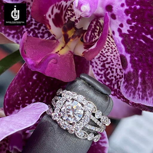 Jewelry Store «Inter-Continental Jewelers», reviews and photos, 6222 Richmond Ave #570, Houston, TX 77057, USA