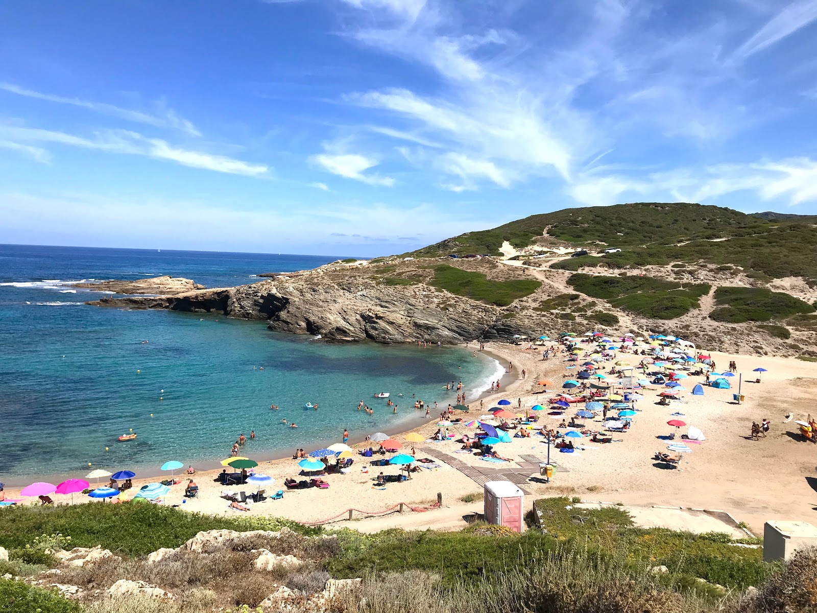 Photo de Porto Palmas avec baie spacieuse