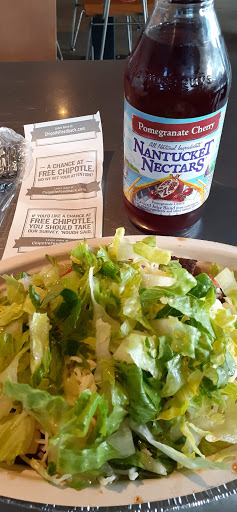 Mexican Restaurant «Chipotle Mexican Grill», reviews and photos, 105 N Arney Rd #100, Woodburn, OR 97071, USA