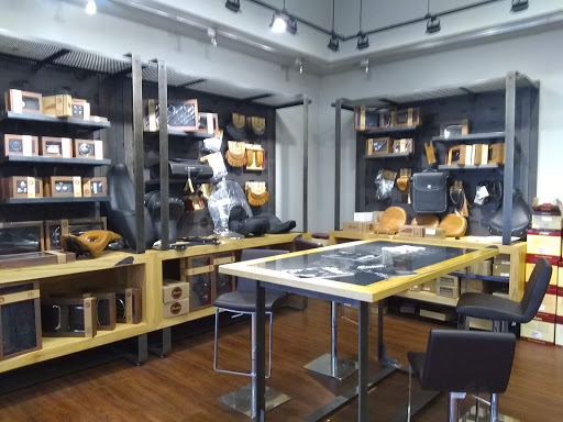 Motorcycle Dealer «A & A Cycle Sports/Indian Motorcycle of Latrobe», reviews and photos, 4450 Lincoln Hwy, Latrobe, PA 15650, USA