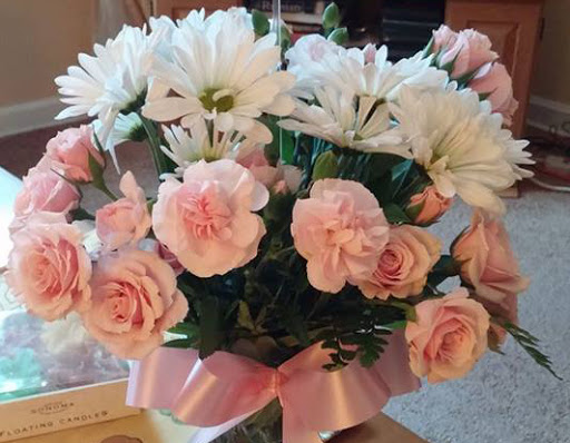 Florist «Batavia Floral Creations & Gifts», reviews and photos, 229 E Main St, Batavia, OH 45103, USA