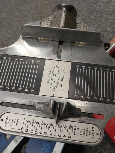 Norm Henry Shoes, 119 N Washington St, Owosso, MI 48867, USA, 