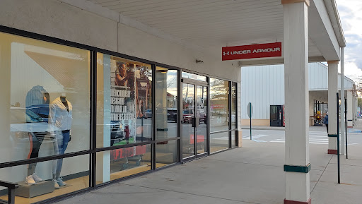Clothing Store «Under Armour Factory House», reviews and photos, 3026 Outlet Dr, Edinburgh, IN 46124, USA