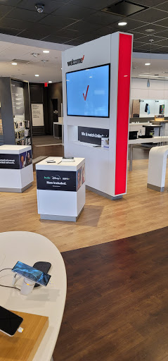 Cell Phone Store «Verizon», reviews and photos, 4900 Belt Line Rd, Dallas, TX 75254, USA