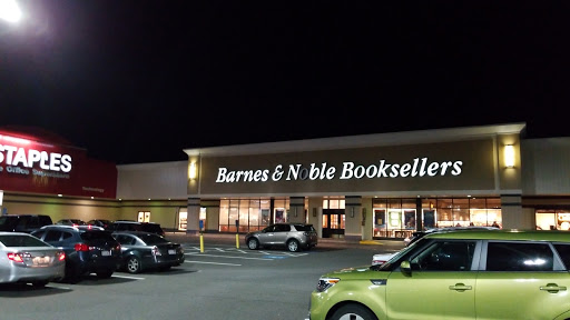 Book Store «Barnes & Noble», reviews and photos, 444 Broadway, Saugus, MA 01906, USA