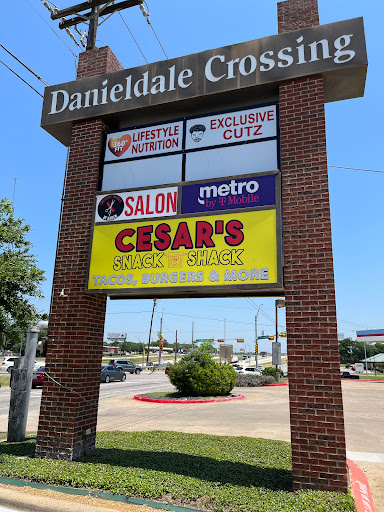 Cell Phone Store «MetroPCS Authorized Dealer», reviews and photos, 450 E Hwy 67, Duncanville, TX 75137, USA