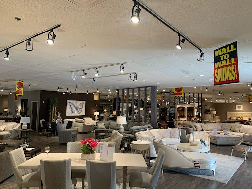 Furniture Store «Huffman Koos Furniture», reviews and photos, 1640 Broadhollow Rd, Farmingdale, NY 11735, USA