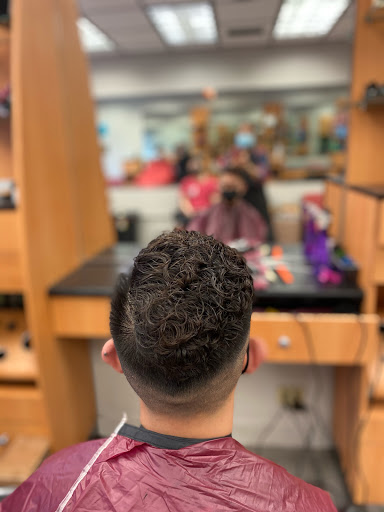 Beauty Salon «I-Clips Hair and Nails Salon», reviews and photos, 2512 Guadalupe St, Austin, TX 78705, USA