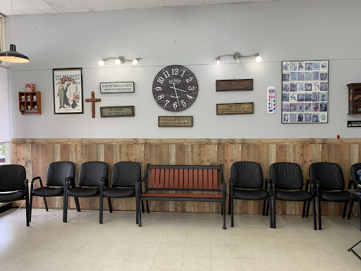 Barber Shop «Esquire Barber Shop», reviews and photos, 114 W College St, Griffin, GA 30223, USA