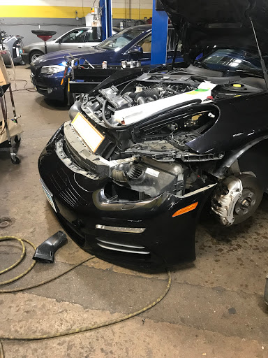 Auto Repair Shop «Personalized Auto Care», reviews and photos, 2200 Waukegan Rd, Glenview, IL 60025, USA